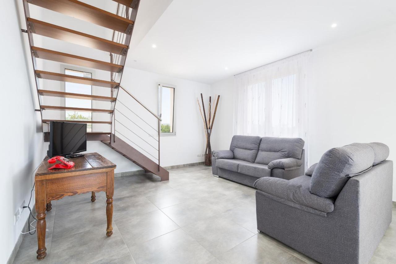 Villa Albaimar With Swimming Pool And Garden Llubí
