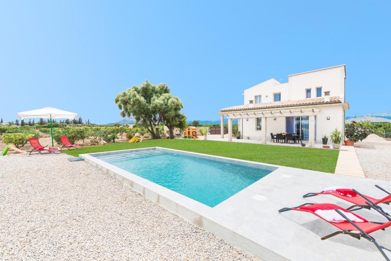 Albaimar With Swimming Pool And Garden